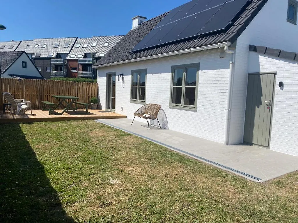 Cosy House In Holiday Park In Nieuwpoort